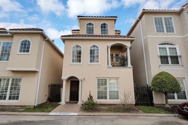 view of mediterranean / spanish house