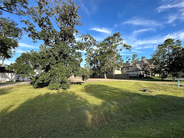 Listing photo 3 for 5 Chuckanut Ln, Piney Point Village TX 77024