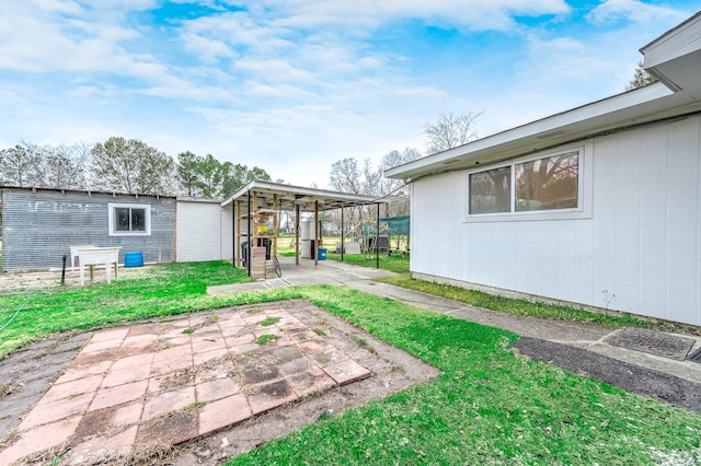 view of yard with a patio area