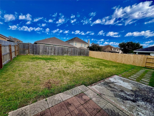 view of yard with a patio