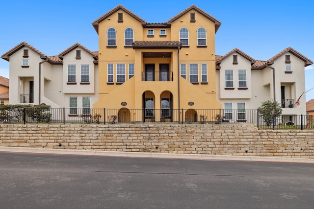 view of mediterranean / spanish-style house