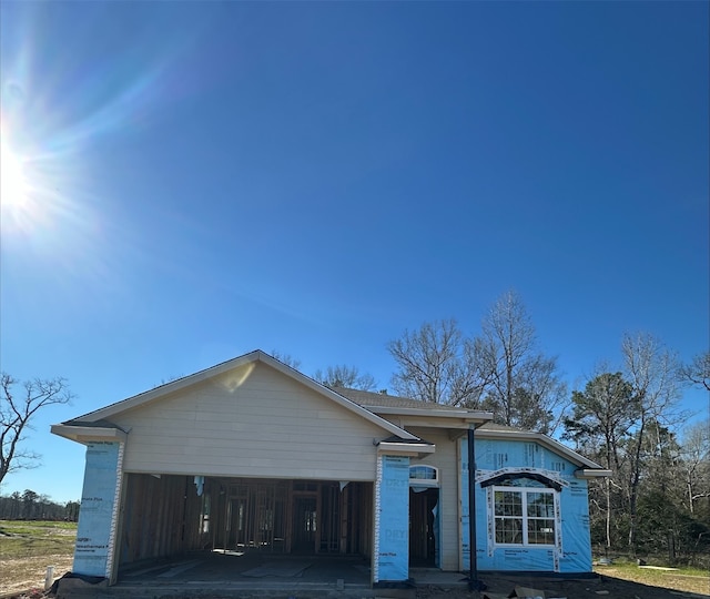 view of front of property featuring an attached garage