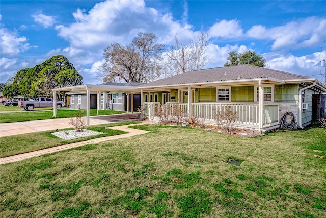 ranch-style house featuring cooling unit, a porch, and a front lawn