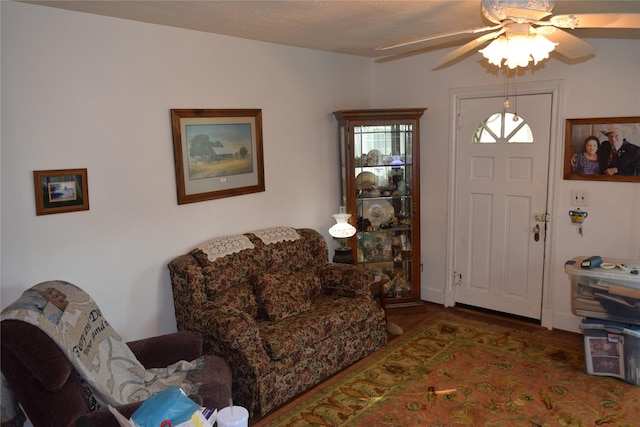 entryway featuring ceiling fan