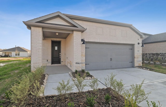 single story home featuring a garage