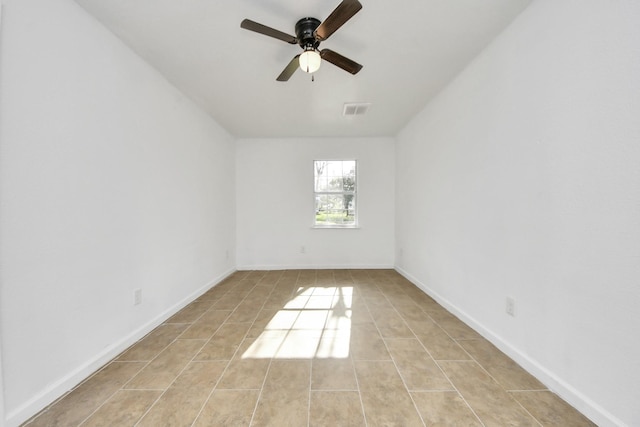 empty room with ceiling fan