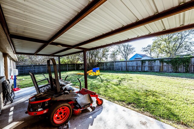 view of yard featuring a patio area