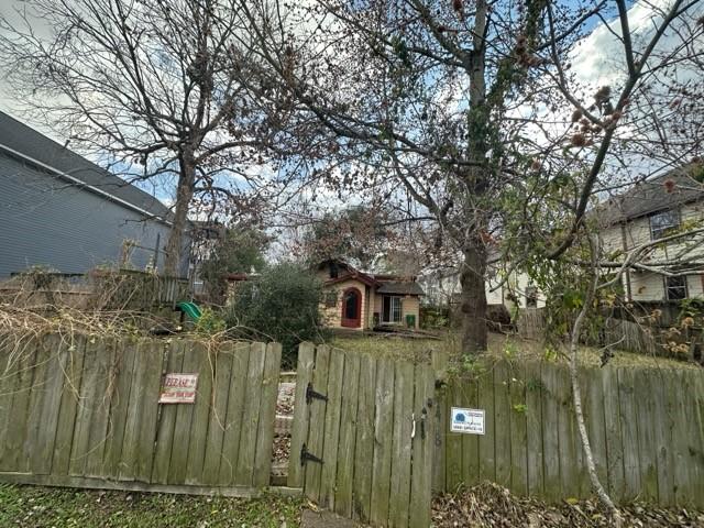 1418 W 24th St, Houston, TX 77008