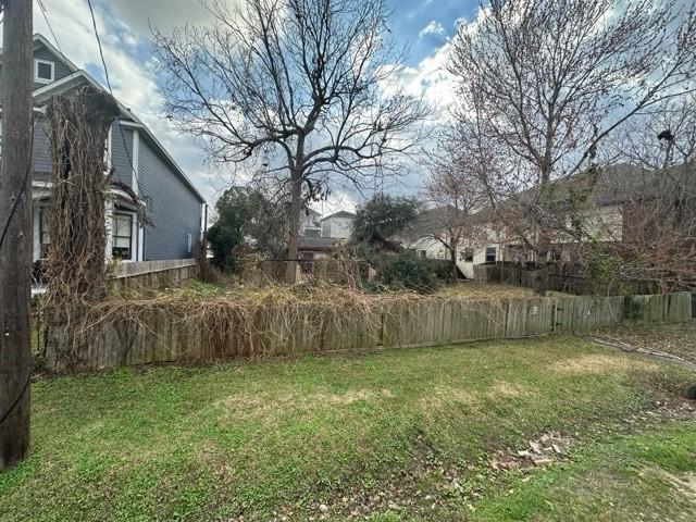 1418 W 24th St, Houston, TX 77008
