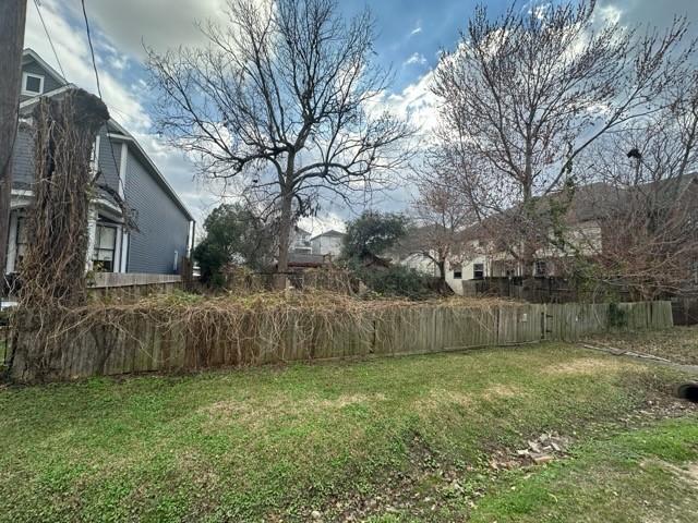 1418 W 24th St, Houston, TX 77008