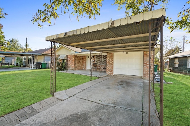 view of front of house featuring a garage and a front lawn