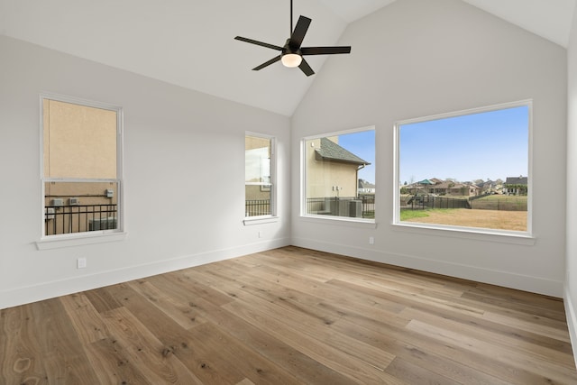 11585 Grandview Dr, Montgomery, TX 77356 - unfurnished sunroom featuring vaulted ceiling