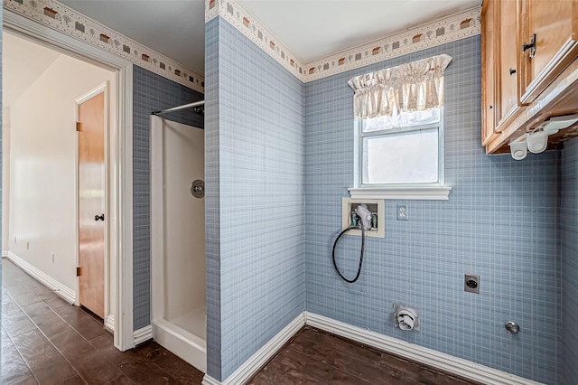 bathroom featuring a shower