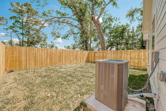 view of yard with cooling unit