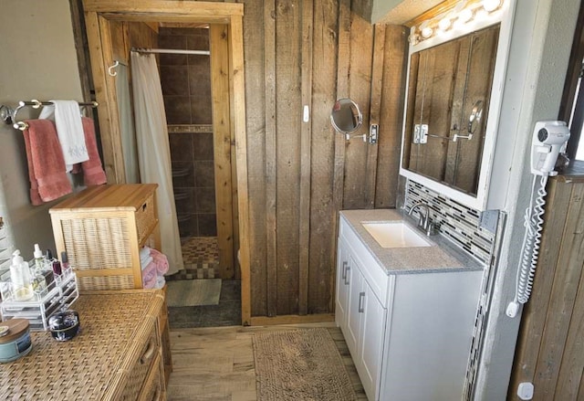 bathroom with vanity and a shower with shower curtain