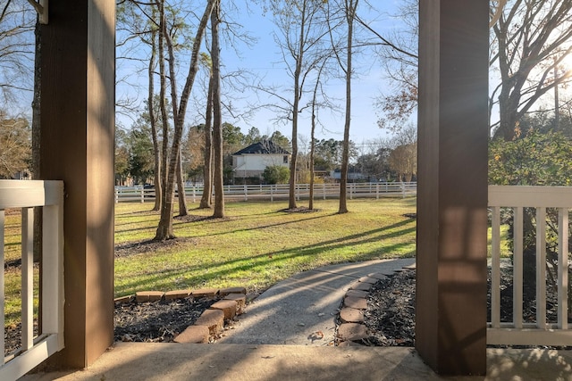 view of yard featuring a rural view