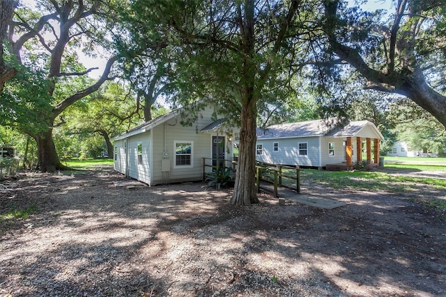 view of front of property