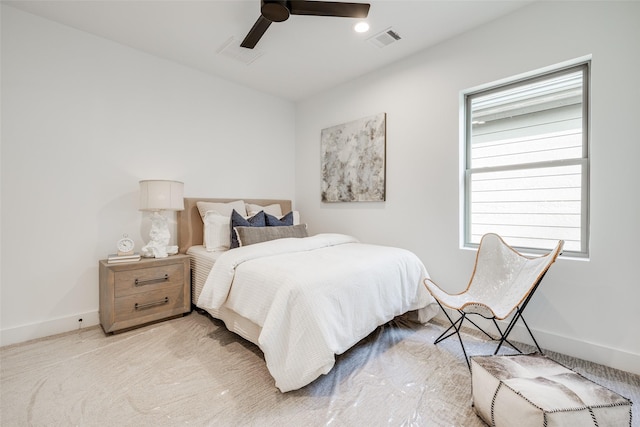 bedroom with ceiling fan