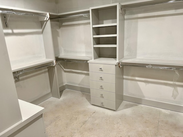 view of spacious closet