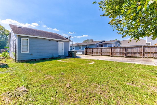 view of yard with a patio