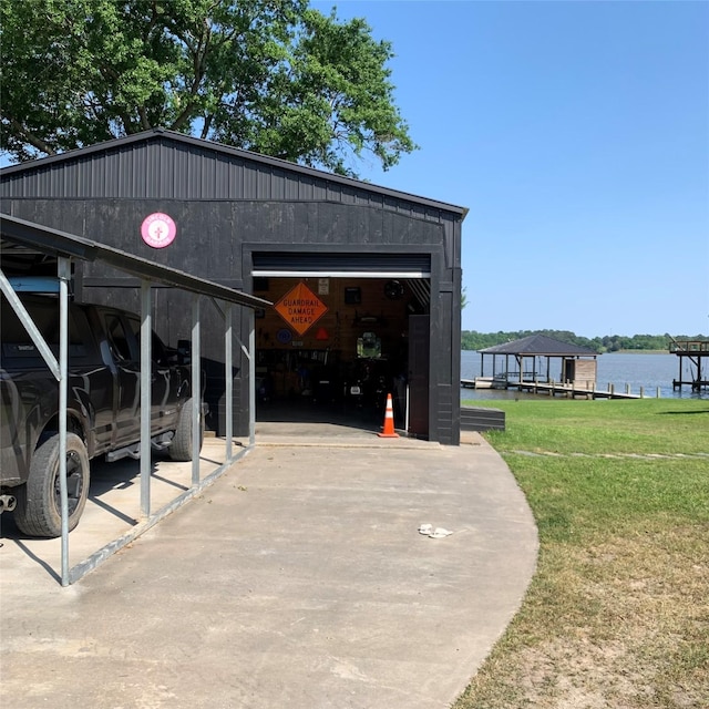 586 Beverly Blvd, Onalaska, TX 77360 - garage with driveway