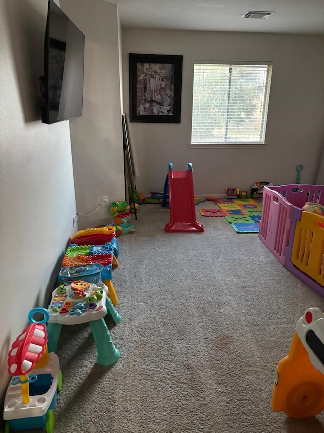 game room with carpet floors