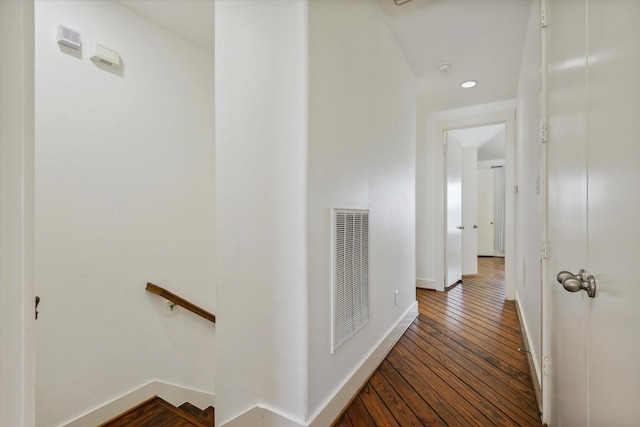 1819 Dart St, Houston, TX 77007 - corridor featuring an upstairs landing, baseboards, hardwood / wood-style floors, and recessed lighting