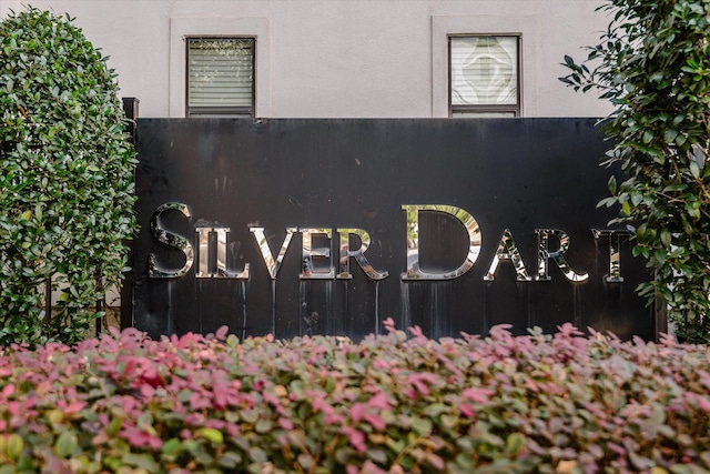1819 Dart St, Houston, TX 77007 - view of community sign