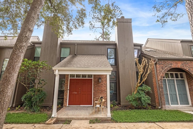 view of front of home