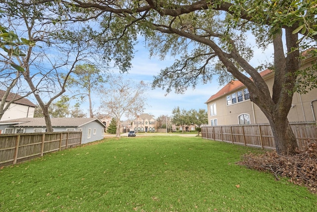 Listing photo 3 for 5115 Locust St, Bellaire TX 77401