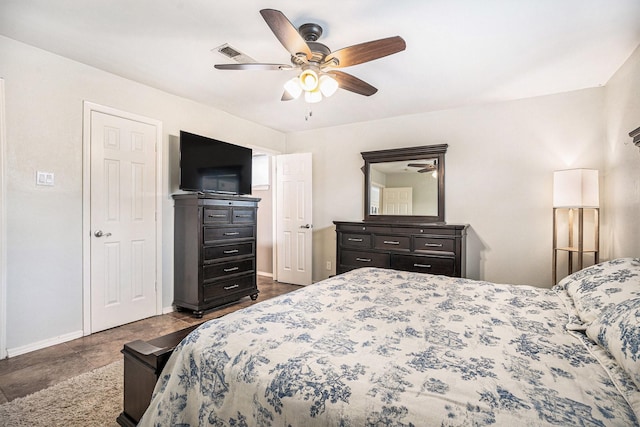 bedroom featuring ceiling fan