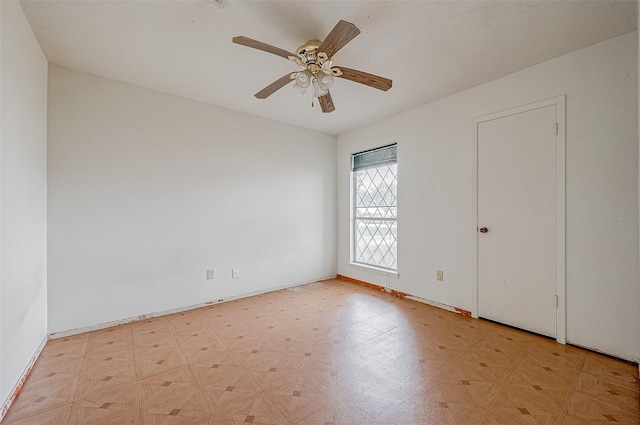 empty room with ceiling fan