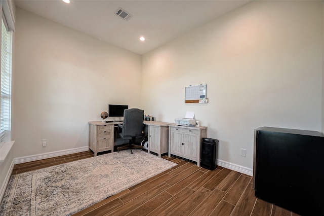 office area with a wealth of natural light