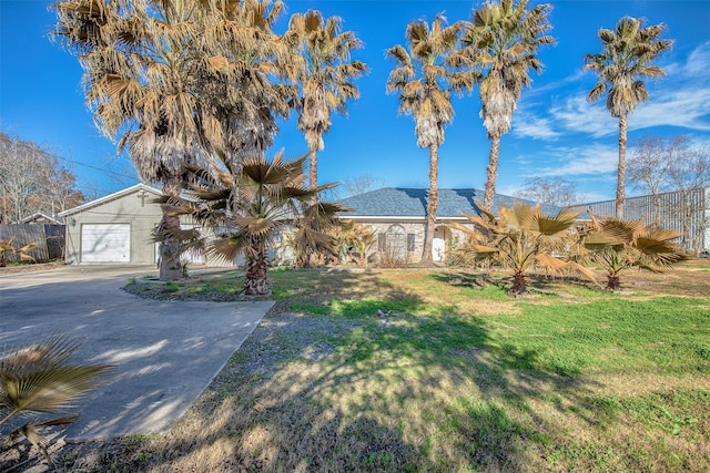 view of front of house with a front yard