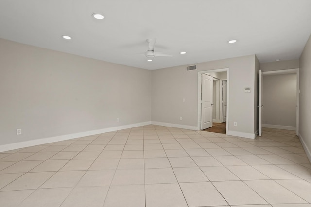 empty room with ceiling fan