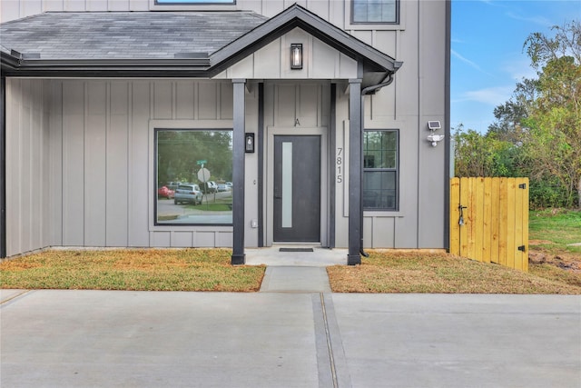 view of property entrance