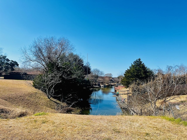 Listing photo 3 for 13170 Bunker Hill Dr, Willis TX 77318