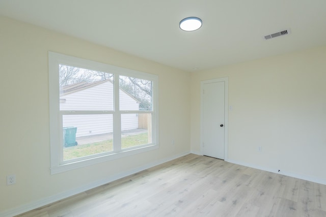 empty room featuring light hardwood / wood-style flooring