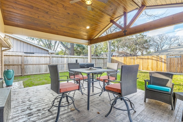 deck with ceiling fan