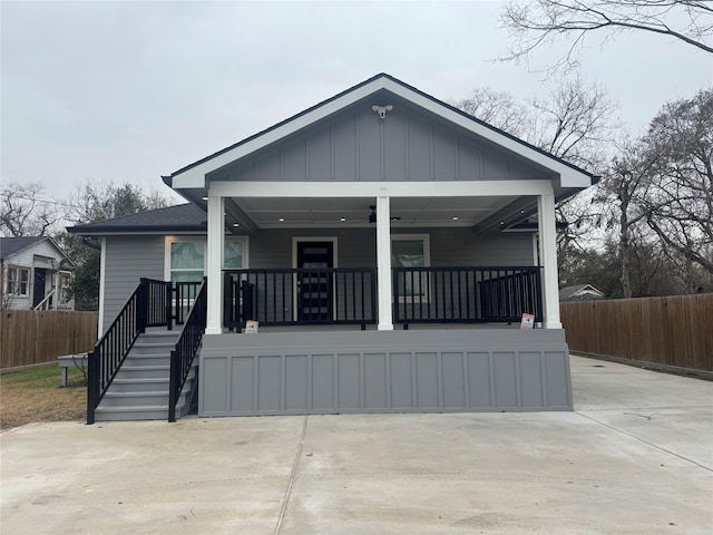 view of front of home with covered porch