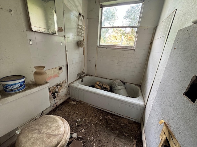 bathroom featuring shower / washtub combination