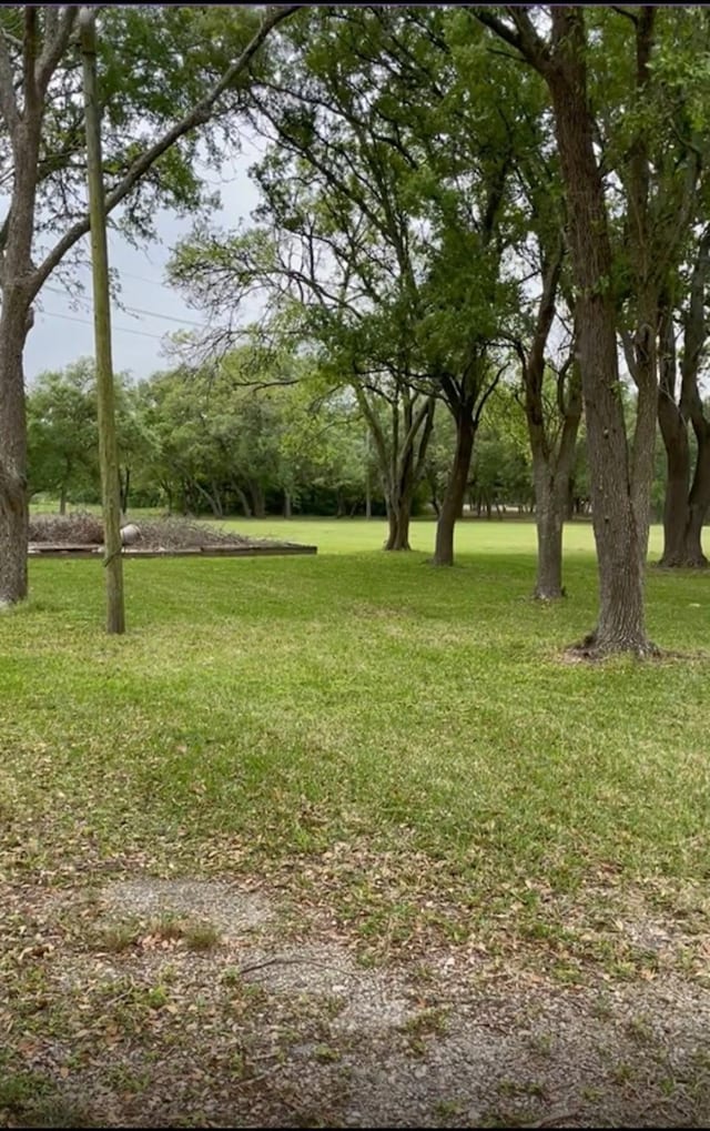 Listing photo 3 for 2702 Lake Rd, La Marque TX 77568