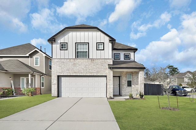 view of front facade featuring a garage and a front yard