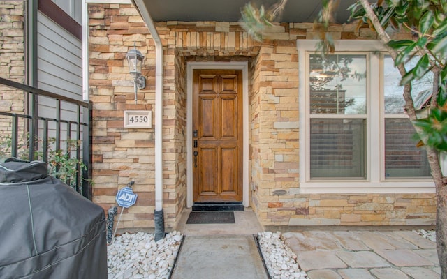 view of property entrance