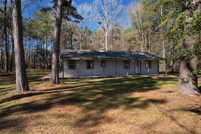 exterior space featuring a yard