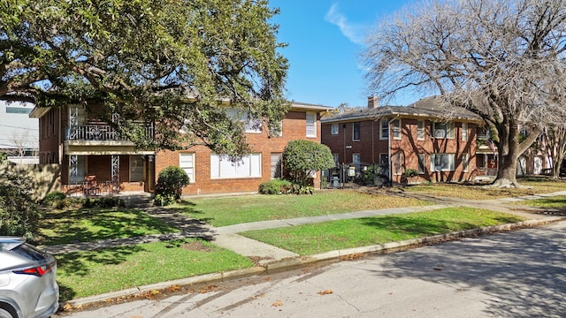 view of front of home with a front yard