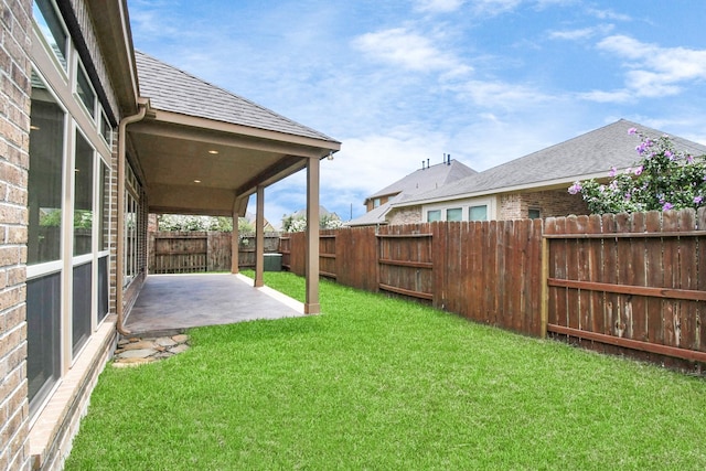 view of yard featuring a patio