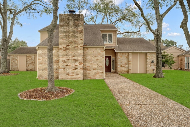 view of front of property with a front yard