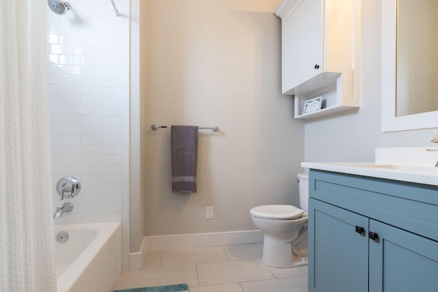 full bath featuring tile patterned flooring, toilet, vanity, baseboards, and shower / tub combo with curtain