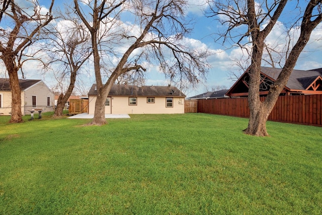 view of yard with a patio area